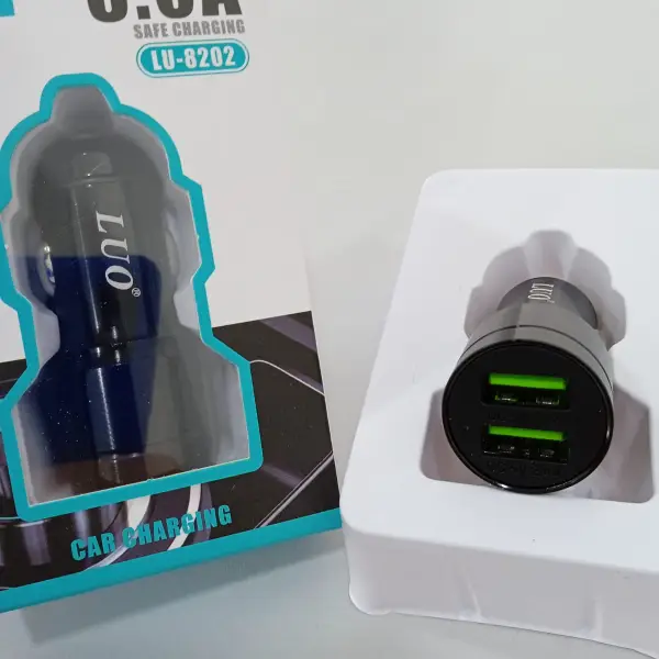 Cargador para auto 2 USB Lu-8215 6.0A