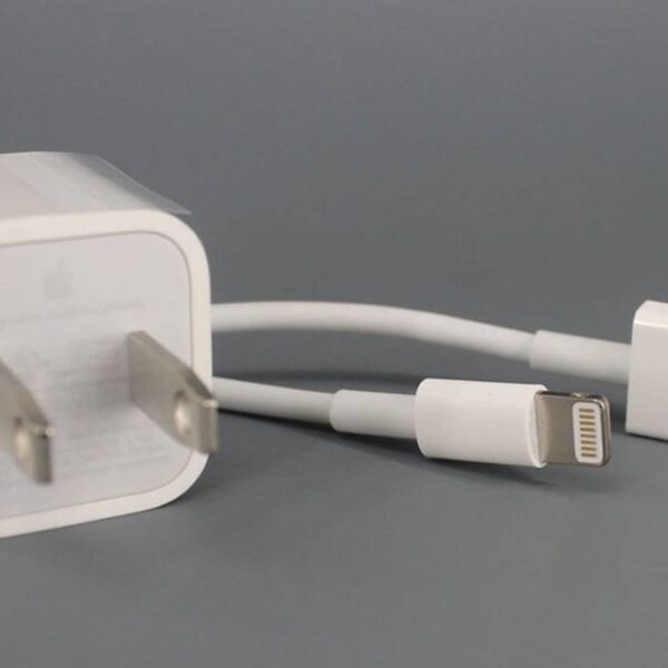 Cargador Iphone Xs 5W Completo Md814Ch/4