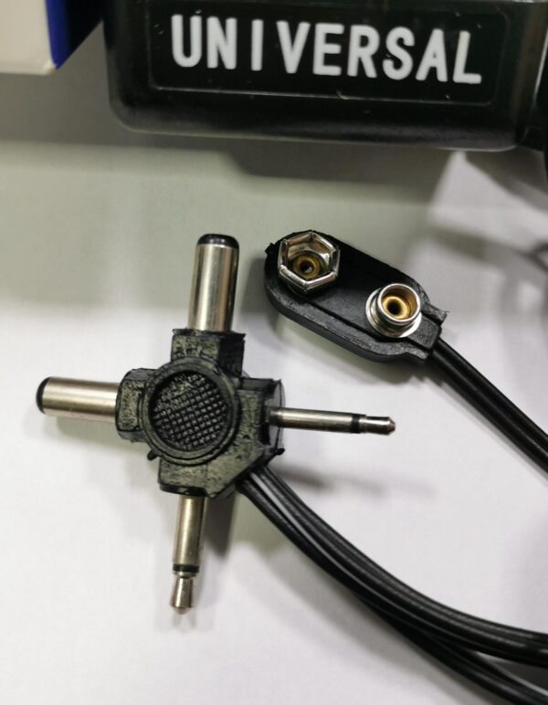 Cargador Universal 6W 1.5V A 12V 0.5A TW-004  BI-POLAR 500MA - Imagen 2